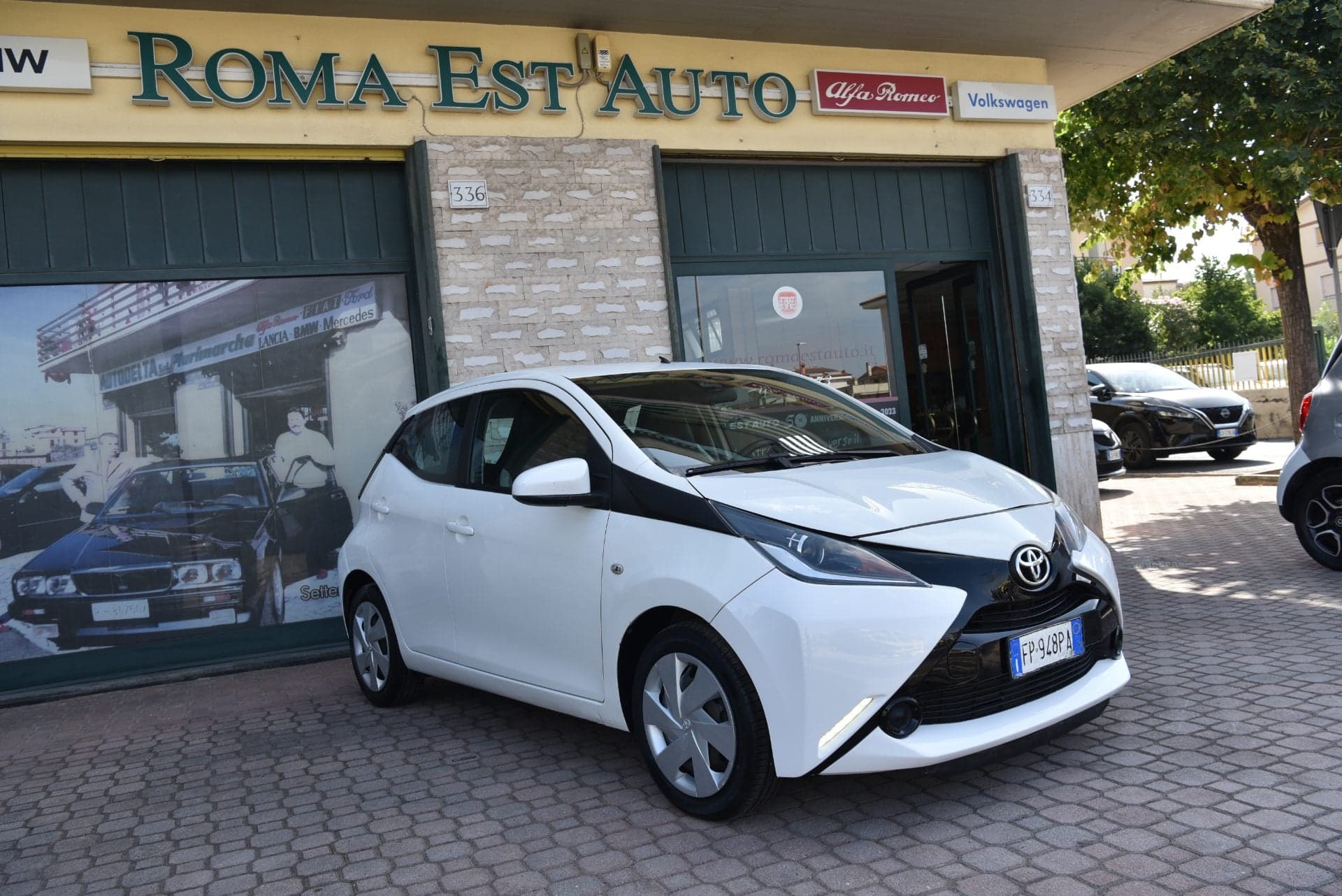 Toyota Aygo Aygo 1.0 x-play m-mt 51 Kw 69 cv · miniatura foto 4